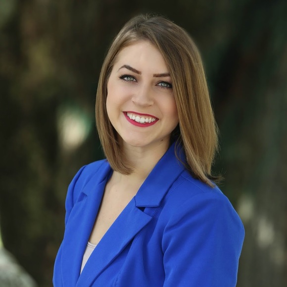 Meet your Posher, Whitney - Picture 1 of 1